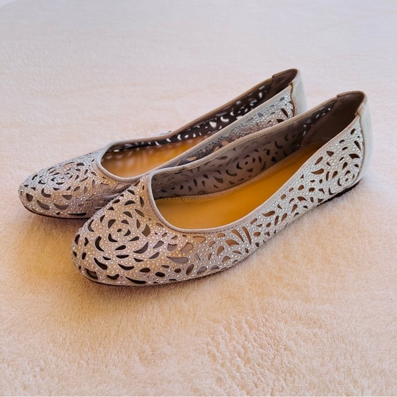 CLEARANCE Alex Marie Metallic Laser-Cut Rhinestone Leather Flats Retails
$69.99 - Picture 10 of 12